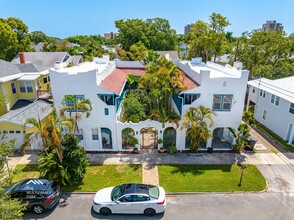 1033 Bay St NE in St. Petersburg, FL - Building Photo - Building Photo