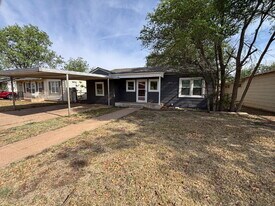 2712 37th St in Lubbock, TX - Building Photo