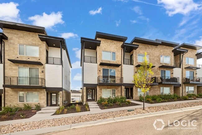 property at 1374 Gambel Oak Wy