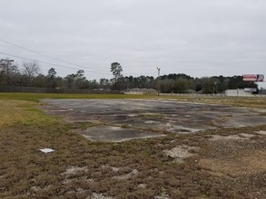 PreLeasing Luxury TownHomes and Retail Center in Lake Charles, LA - Building Photo - Building Photo