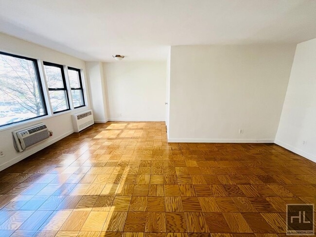 EAST 36 STREET in New York, NY - Building Photo - Building Photo