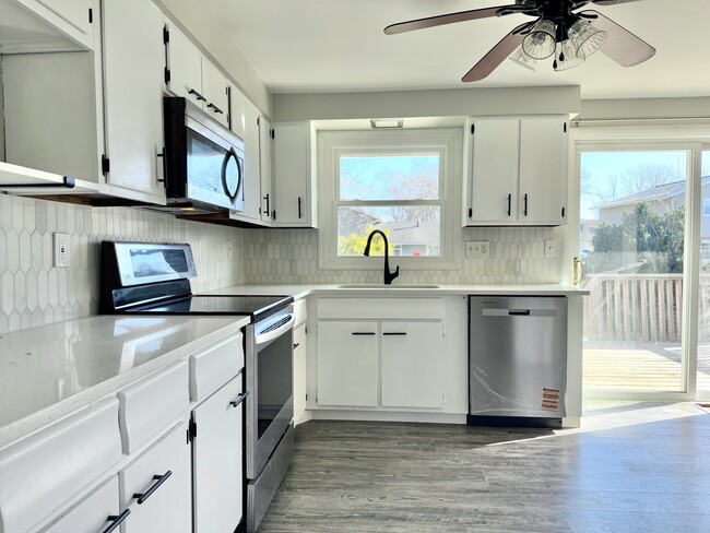 property at 47 Bayberry Cir