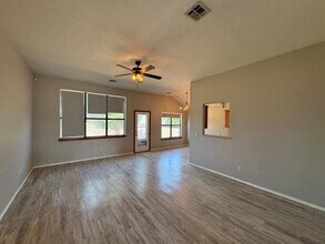 1912 Old Central Dr in Norman, OK - Building Photo - Building Photo