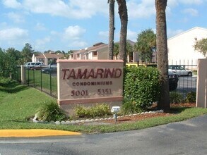 5023 Vineland Rd in Orlando, FL - Building Photo - Building Photo