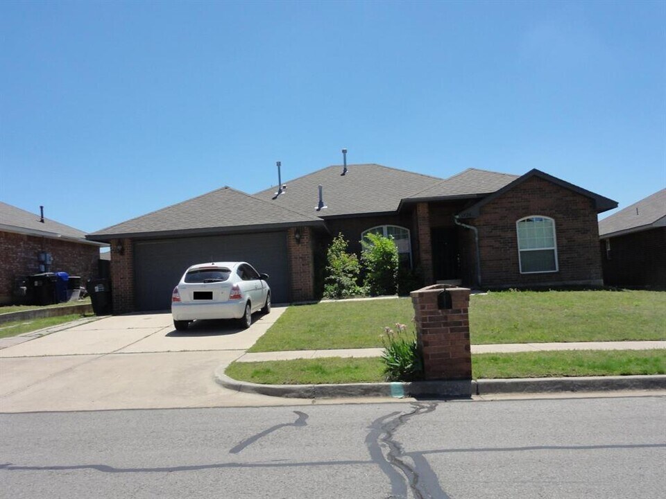1726 Concord Dr in Norman, OK - Building Photo