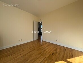 207-209-209 W 11th St in New York, NY - Building Photo - Building Photo