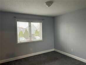 728 Beverage Hill Ave in Pawtucket, RI - Building Photo - Building Photo