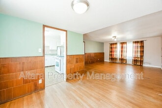 2123 Robin Dr in Colorado Springs, CO - Building Photo - Building Photo