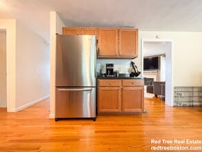 496 Lebanon St, Unit 3 in Malden, MA - Building Photo - Building Photo