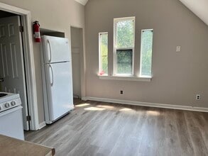 56 Dean St in Taunton, MA - Building Photo - Building Photo