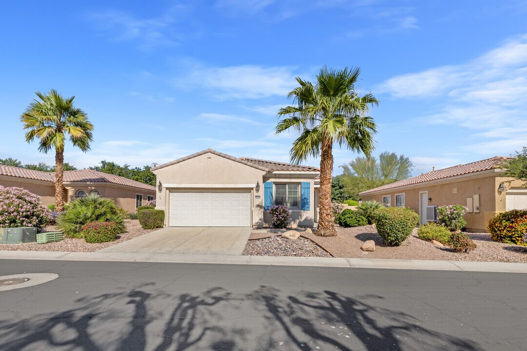 81370 Avenida Altamira in Indio, CA - Building Photo