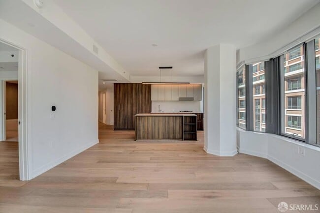 280 Spear St, Unit 6D in San Francisco, CA - Building Photo - Building Photo