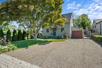 2 West St in Northport, NY - Building Photo - Building Photo