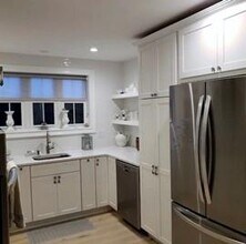 157 Tuckerman Ave in Middletown, RI - Building Photo - Building Photo