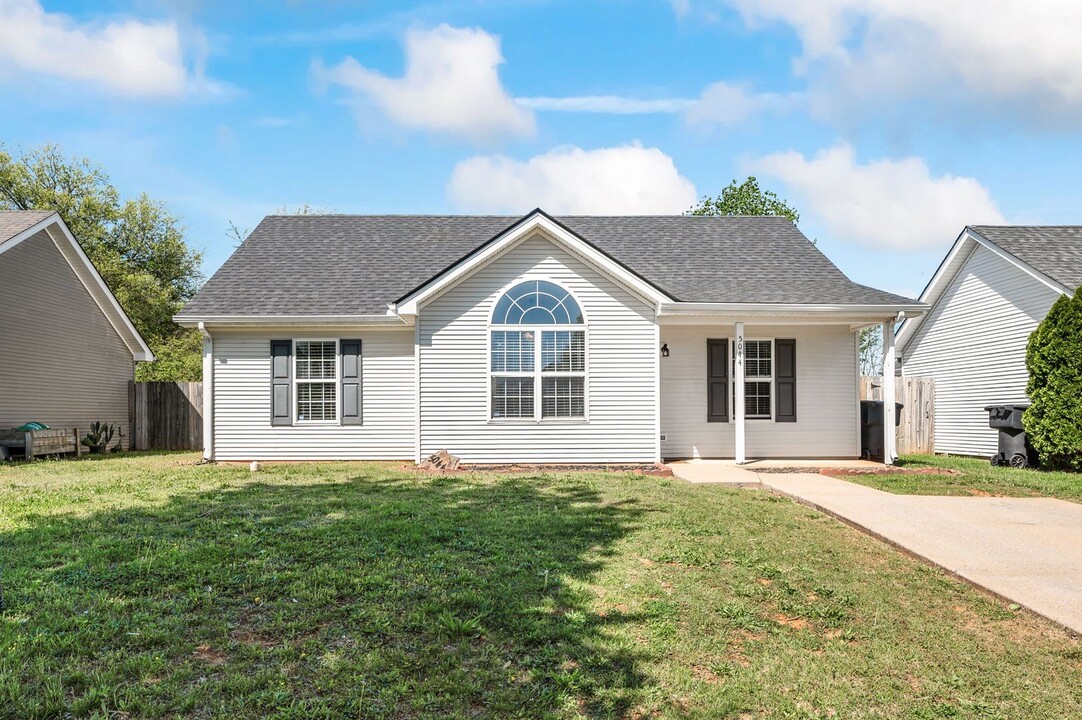 5044 Boyd Dr in Murfreesboro, TN - Foto de edificio