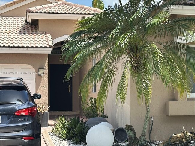 10772 NW 71st St in Doral, FL - Building Photo - Building Photo