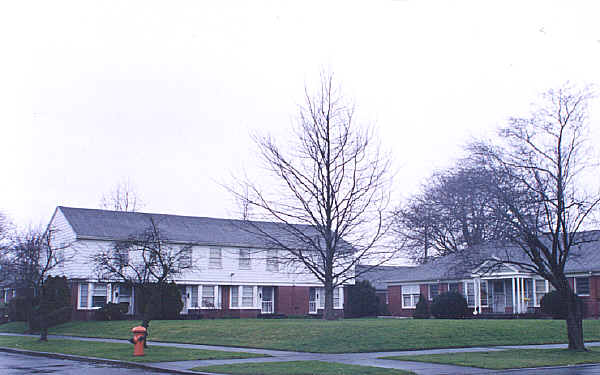 Ainsworth Court Apartments in Portland, OR - Building Photo - Building Photo