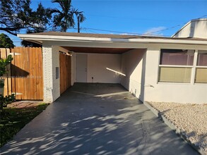 1241 SW 29th St-Unit -1 in Fort Lauderdale, FL - Building Photo - Building Photo
