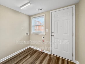 504 Kelly Rd in Greensboro, NC - Building Photo - Building Photo