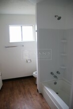 1817 N Cain St in Visalia, CA - Building Photo - Building Photo