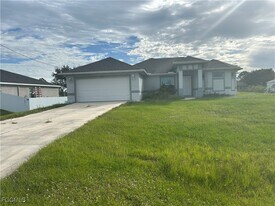 1257 Columbus Blvd in Ft. Myers, FL - Building Photo