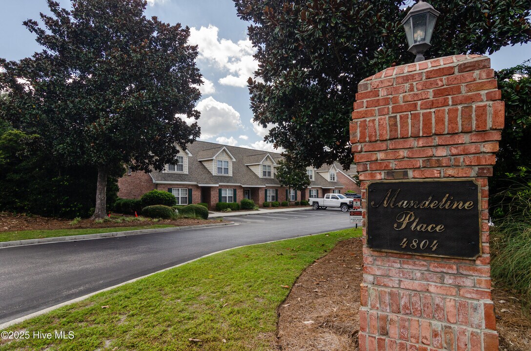 4804 College Rd in Wilmington, NC - Building Photo
