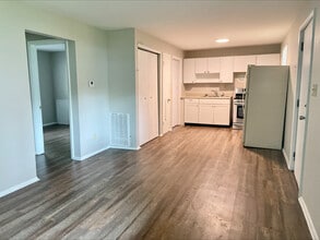 271 Way St, Unit 271 in Akron, OH - Building Photo - Building Photo
