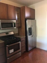 1533 W Hollywood Ave in Chicago, IL - Building Photo - Building Photo