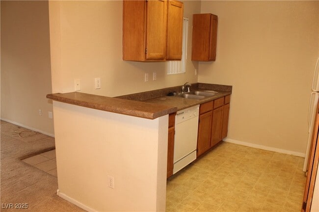 property at 9620 W Russell Rd