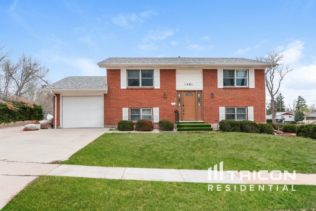 1401 Bowser Dr in Colorado Springs, CO - Building Photo