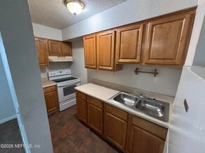 212 Lincoln Ave in Cape Canaveral, FL - Building Photo - Building Photo