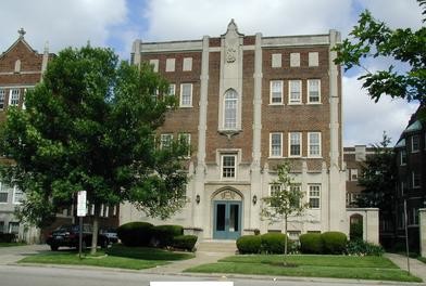 2669 Euclid Heights Blvd in Cleveland, OH - Foto de edificio - Building Photo