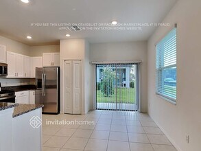 8278 Crescent Oaks Dr in New Port Richey, FL - Building Photo - Building Photo