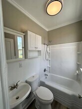 300 E Locust St in Milwaukee, WI - Building Photo - Building Photo