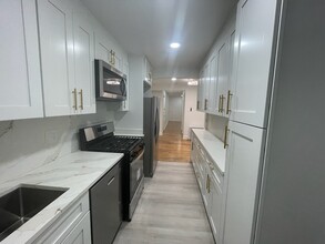 3532 Minnesota Ave SE, Unit 3 in Washington, DC - Building Photo - Building Photo