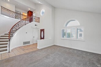 606 Roscommon Pl in Vacaville, CA - Foto de edificio - Building Photo