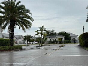 1780 SE 9th Ave in Florida City, FL - Building Photo - Building Photo