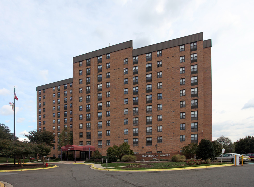 Branchwood Towers in Clinton, MD - Foto de edificio