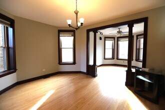 2320 W Armitage Ave, Unit Apt 1 in Chicago, IL - Building Photo - Building Photo