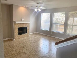 5619 Andalusia Trail in Arlington, TX - Building Photo - Building Photo