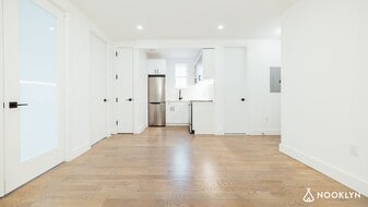 282 E 32nd St, Unit 2a in Brooklyn, NY - Building Photo