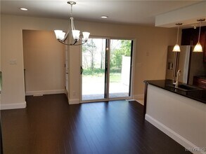 807 Red Fern Ct in East Amherst, NY - Building Photo - Building Photo