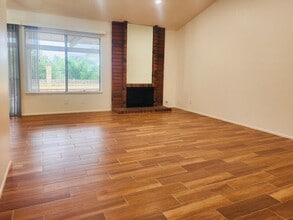 23581 Via Calzada in Mission Viejo, CA - Building Photo - Building Photo