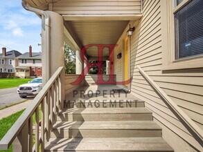 954 Stanley Ave in Columbus, OH - Building Photo - Building Photo