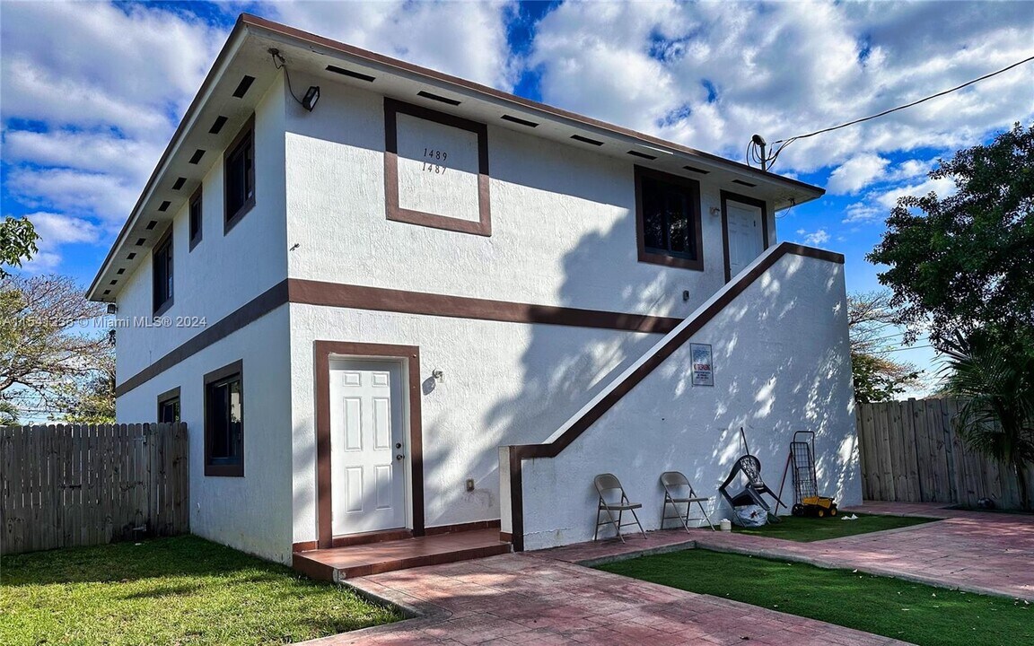 1489 NW 59th St, Unit 1487 in Miami, FL - Building Photo