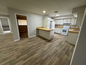 4361 Azora Rd in Spring Hill, FL - Building Photo - Building Photo