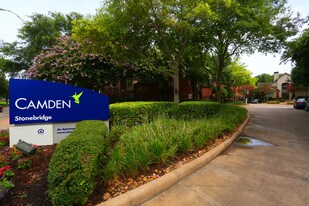 Camden Stonebridge in Houston, TX - Building Photo