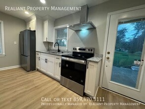 115 Rainbow Dr in Nicholasville, KY - Building Photo - Building Photo