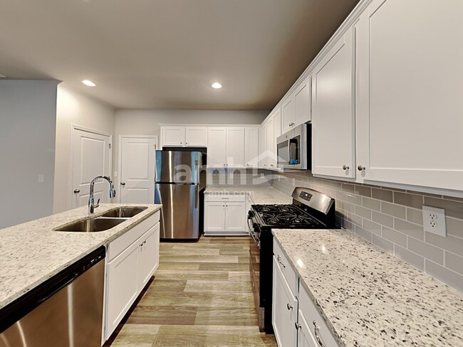 373 Winston Cir in Canton, GA - Building Photo - Building Photo