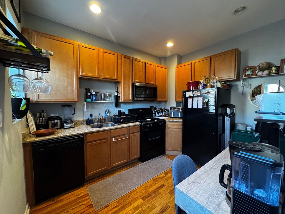 4720 N Bernard St in Chicago, IL - Building Photo